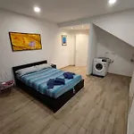Дом отдыха Casa Gisella Surf House *